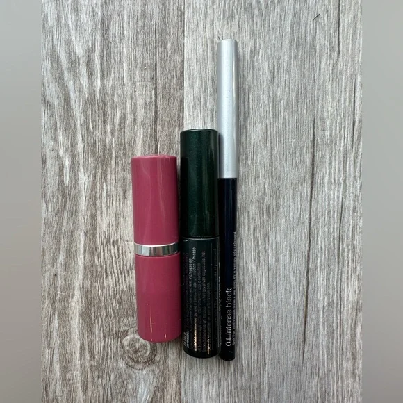 Clinique 13 Love Pop Lipstick + Black Mascara + 01 Intense Black Eyeliner - Picture 3 of 5
